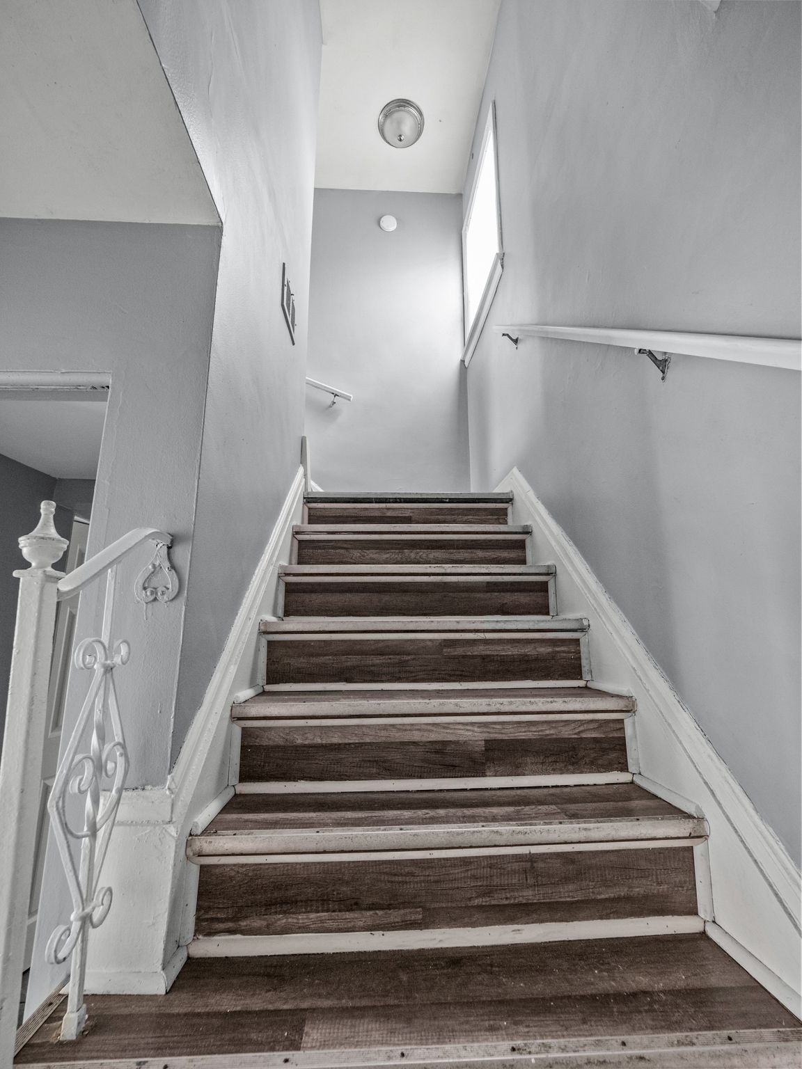  Photo 24