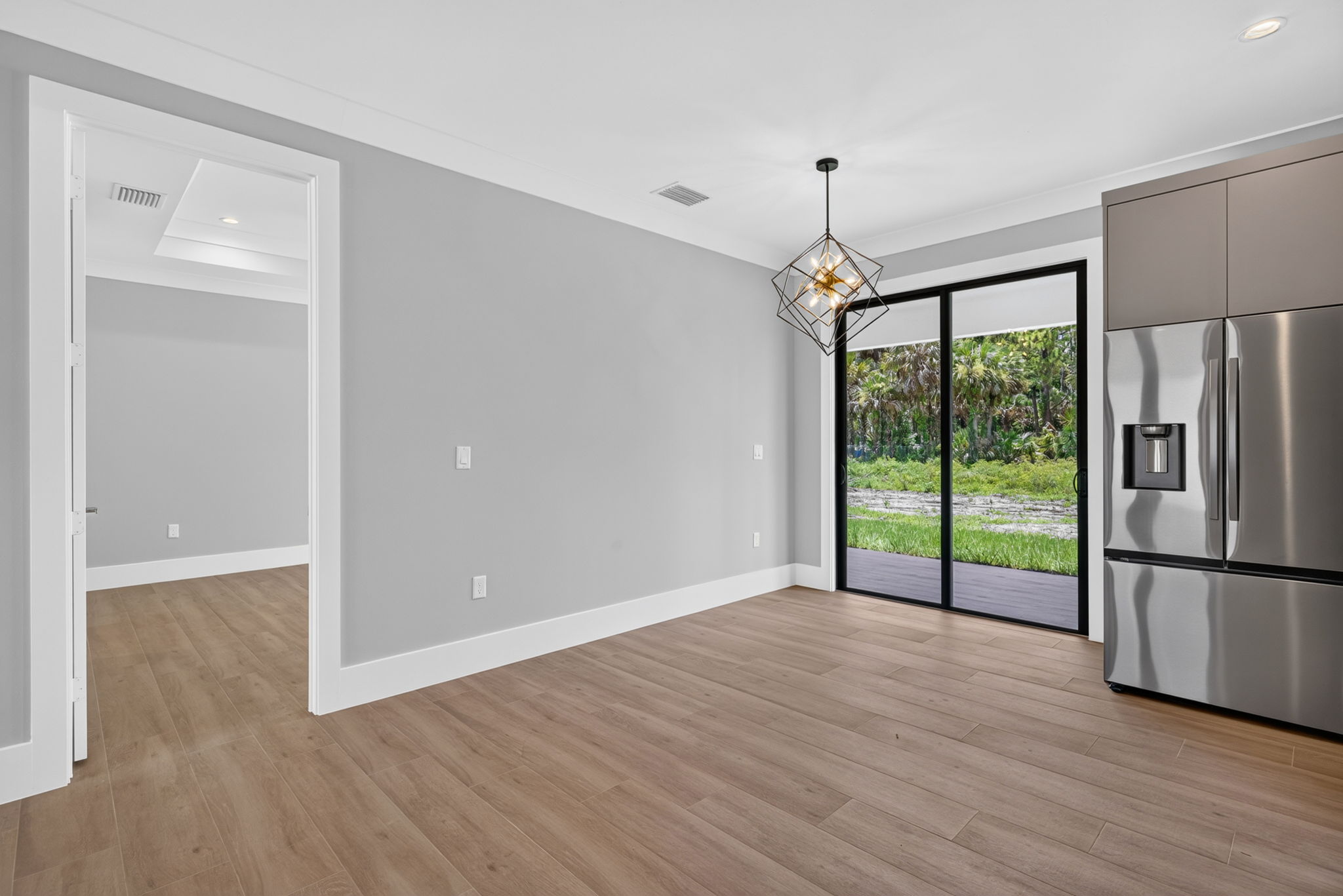 Dining Room 2 of 2