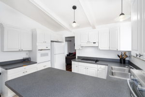 1867 N Lake Dr, Troy, MI 48083, USA Photo 20