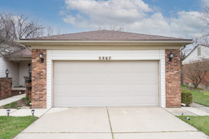 1867 N Lake Dr, Troy, MI 48083, USA Photo 5