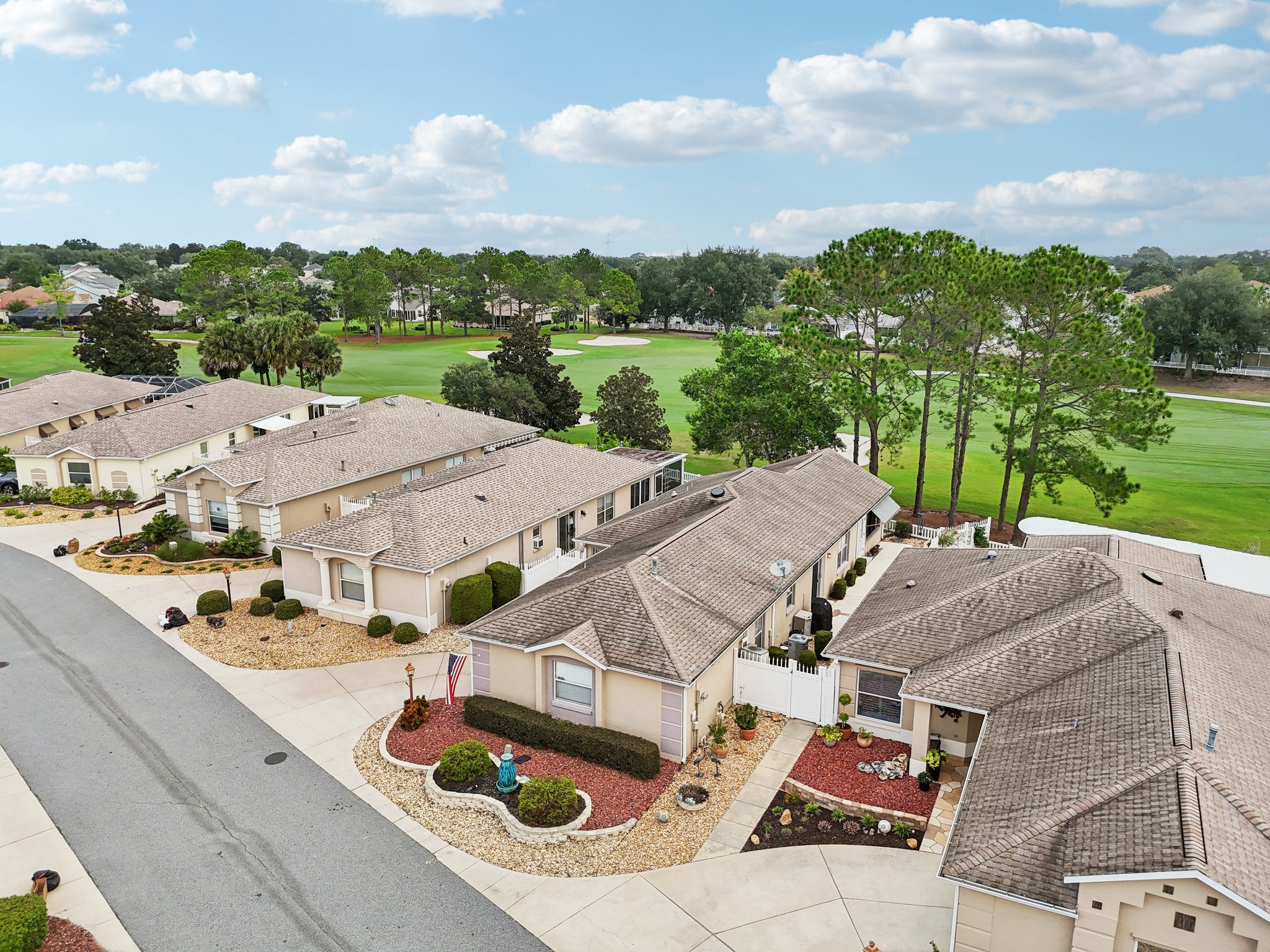 Dalton Dr-S0710-042.jpg