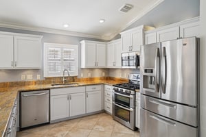 Dalton Dr-S0710-020.jpg