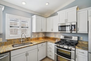 Dalton Dr-S0710-022.jpg