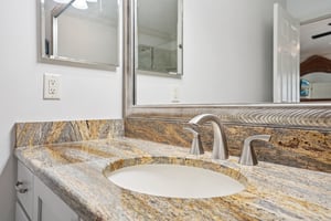 Dalton Dr-S0710-029.jpg