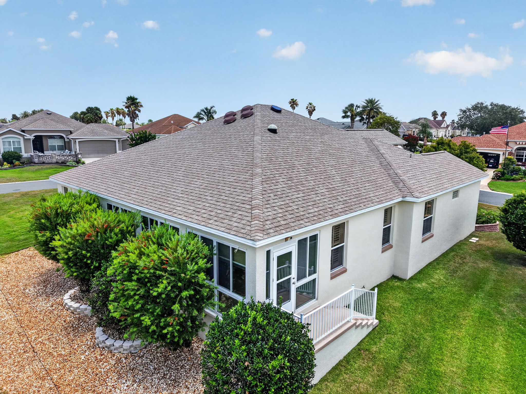 Aerial Rear and Side Elevation with PRIVACY Landscaping