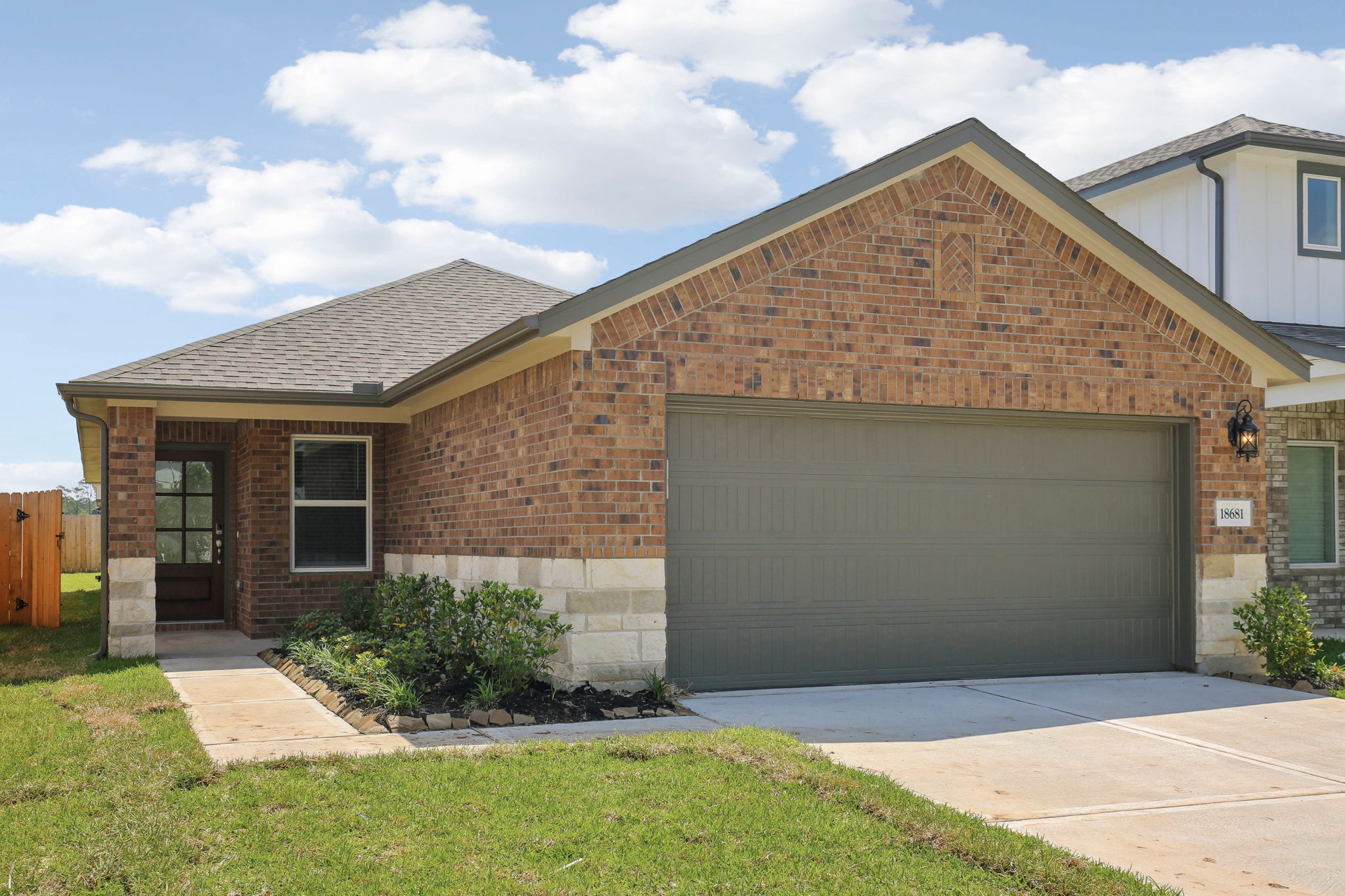 Houston-Landing Meadows-18681 Presswood Wy Dr, New Caney, TX 77357-002