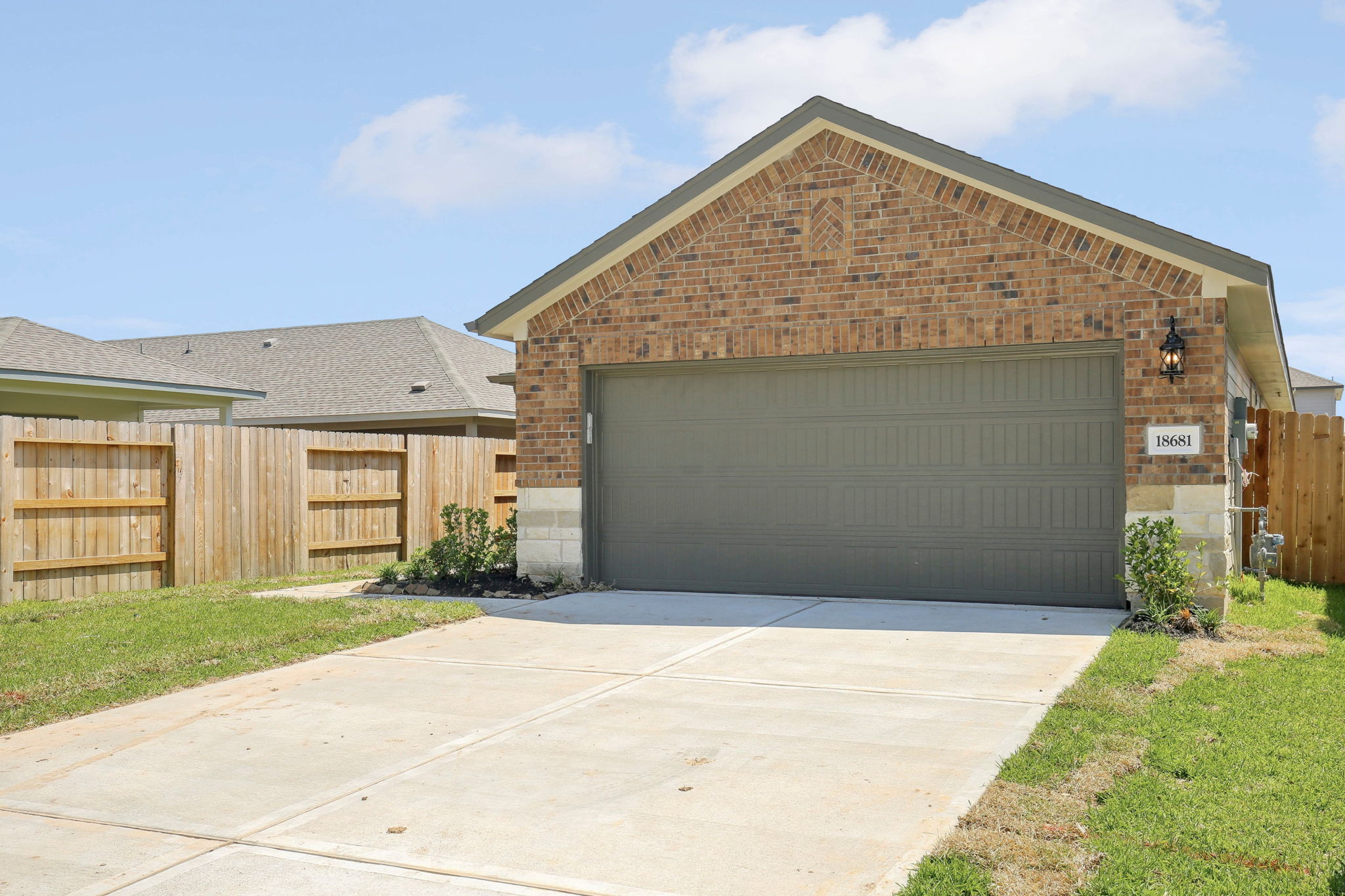 Houston-Landing Meadows-18681 Presswood Wy Dr, New Caney, TX 77357-003