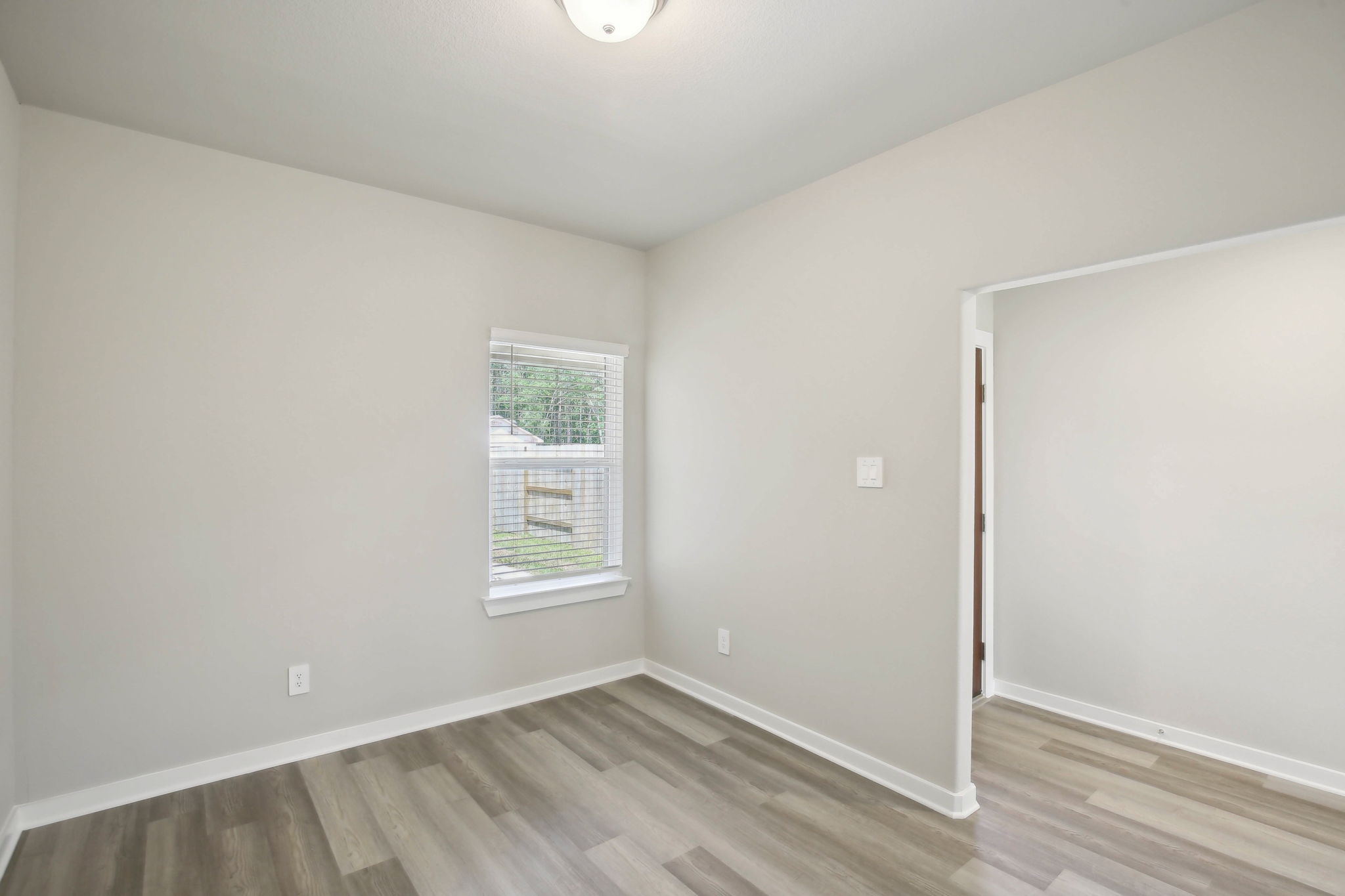 Houston-Landing Meadows-18681 Presswood Wy Dr, New Caney, TX 77357-016