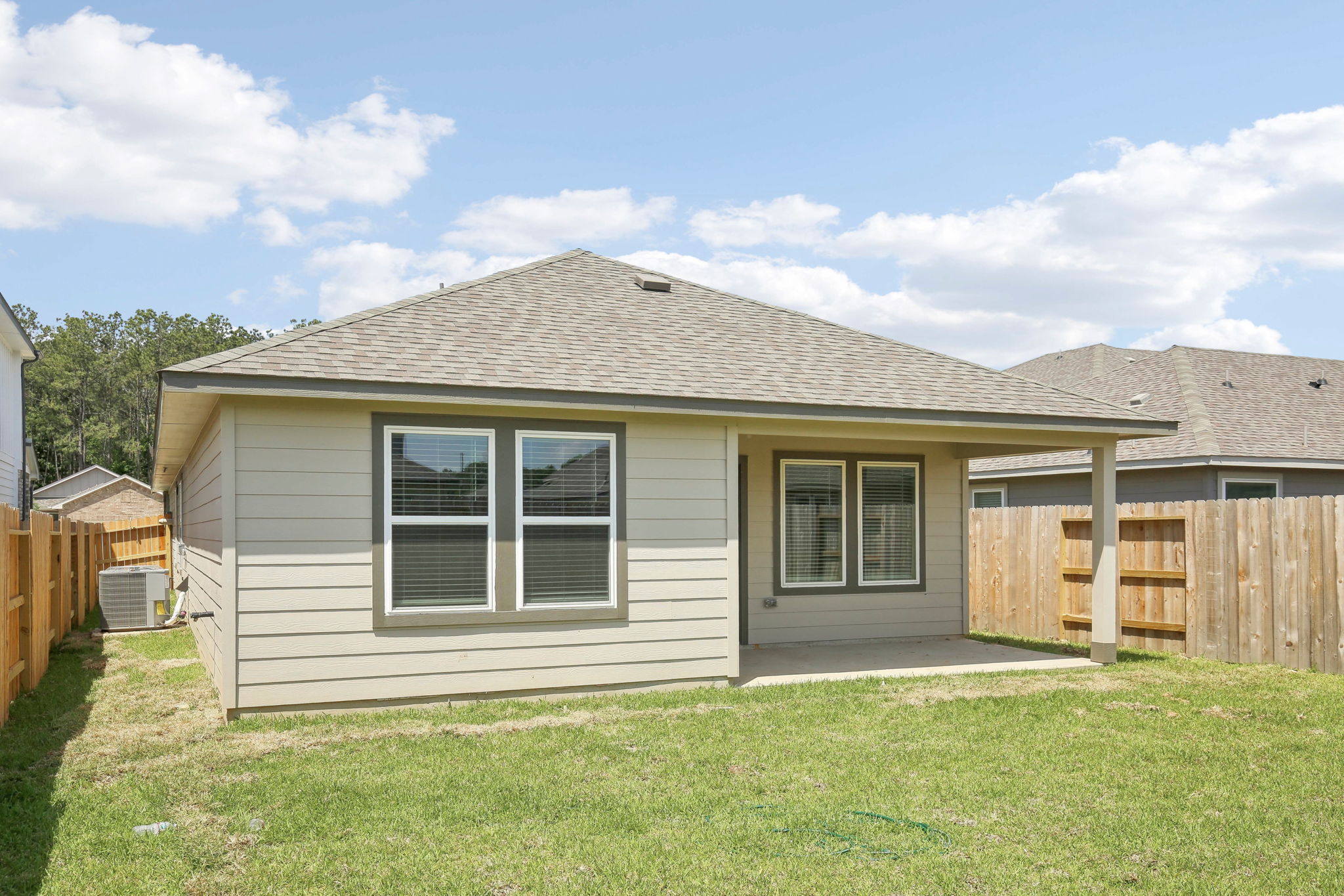 Houston-Landing Meadows-18681 Presswood Wy Dr, New Caney, TX 77357-032