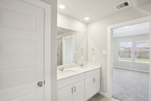 Houston-Landing Meadows-18681 Presswood Wy Dr, New Caney, TX 77357-029