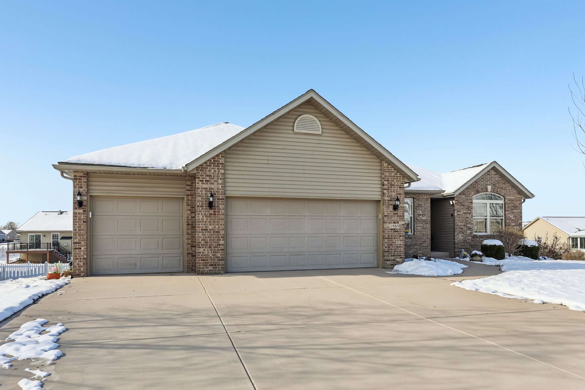 1869 Robins Mill Ct-S0512-002.jpg