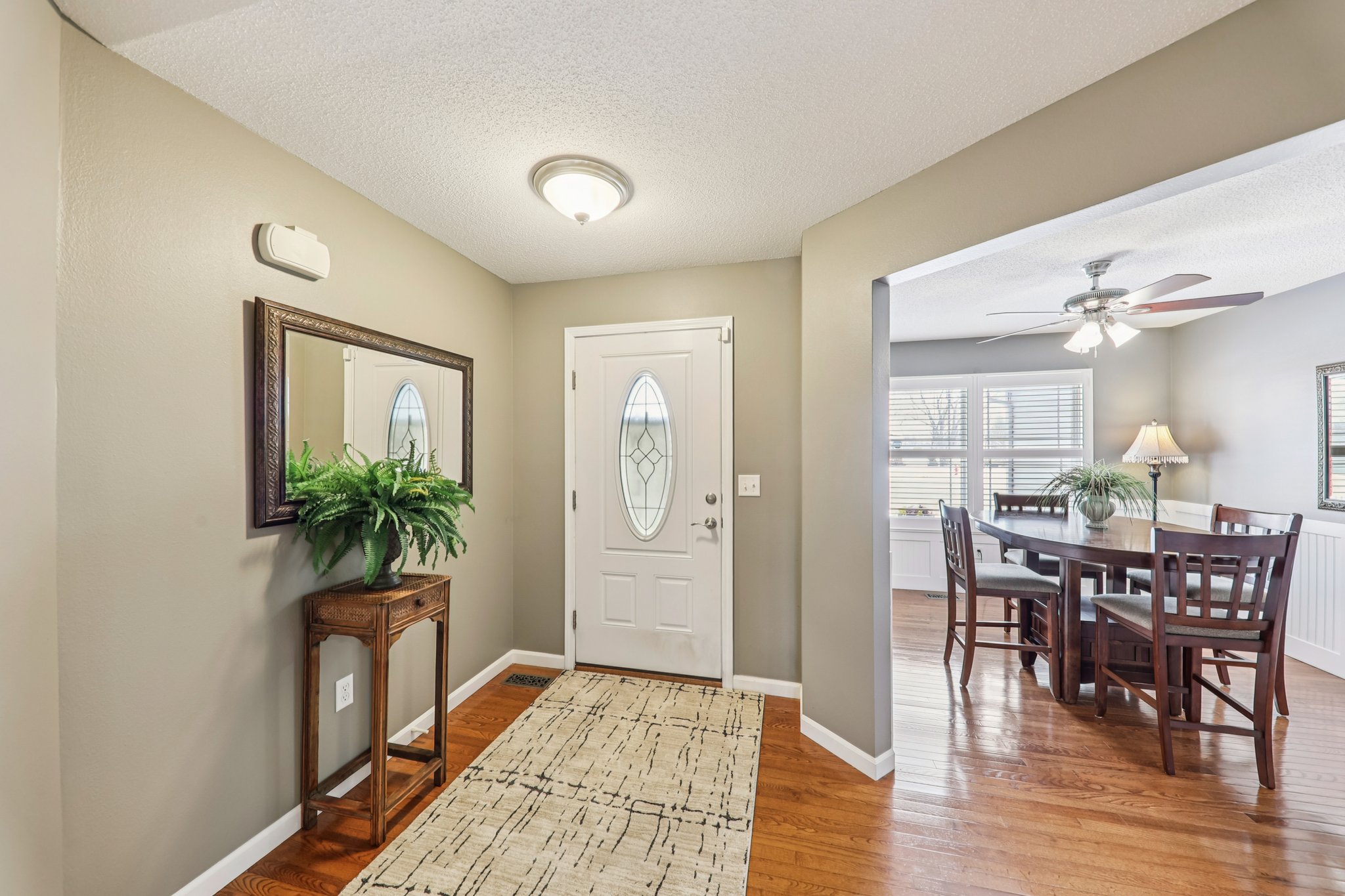 1869 Robins Mill Ct-S0512-005.jpg