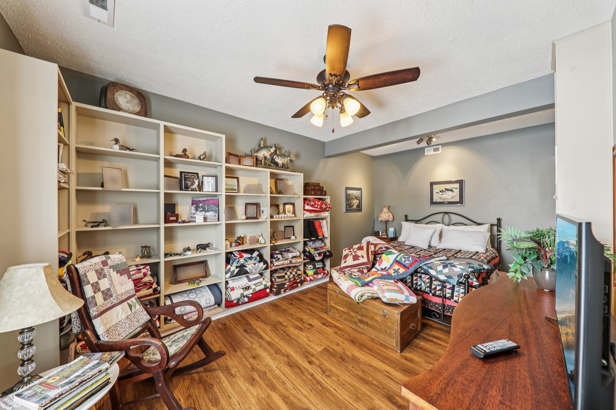 1869 Robins Mill Ct-S0512-035.jpg