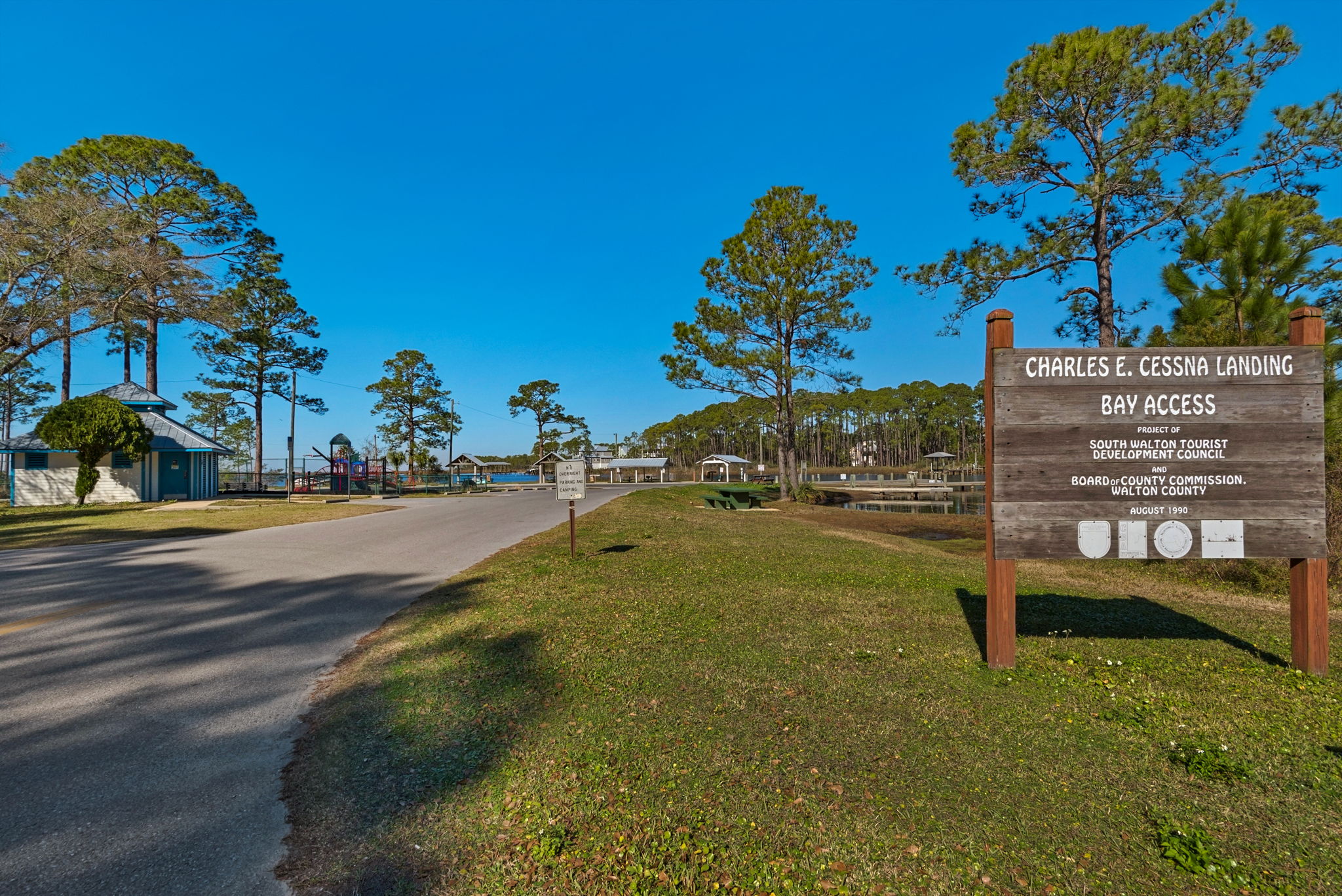 Nearby Cessna Landing Park on Bay.