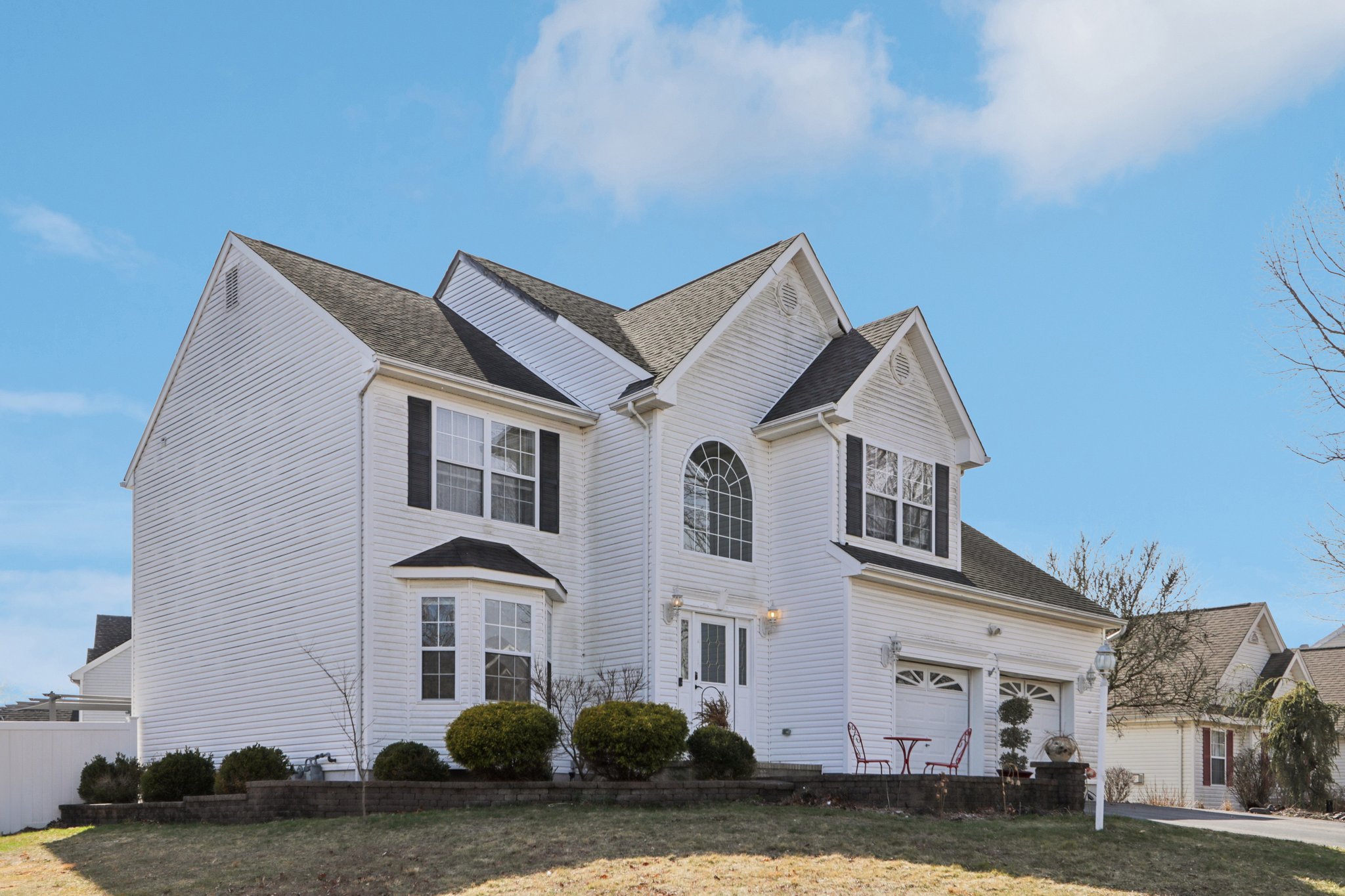 Compass Rd-S2103-004.jpg