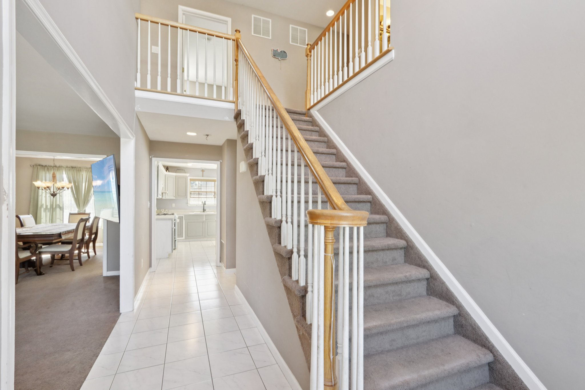 Compass Rd-S2103-008.jpg