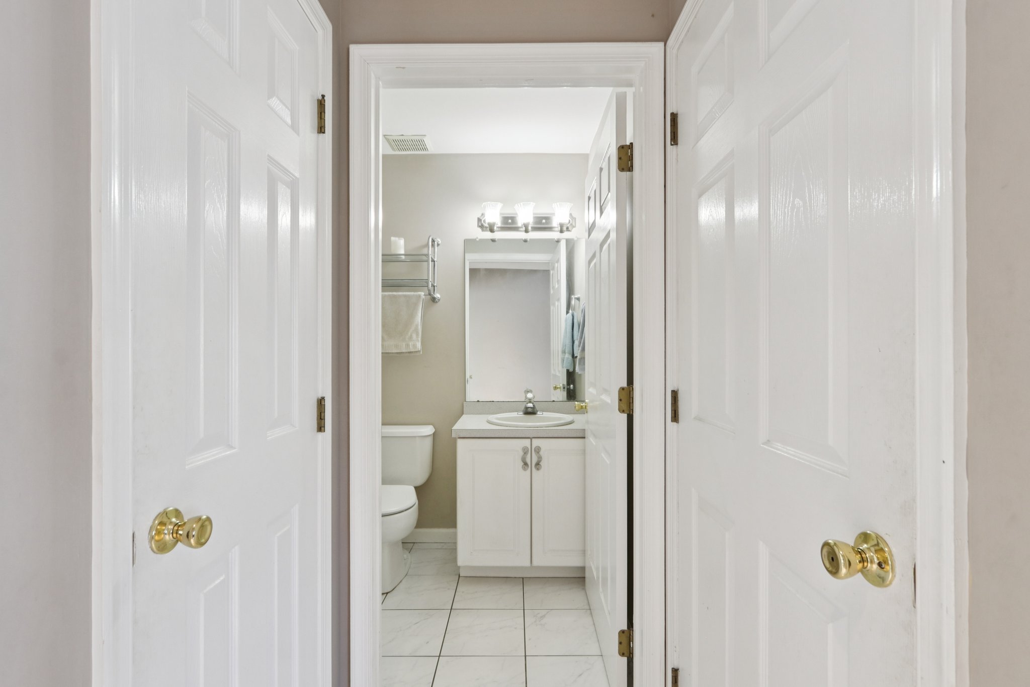 Compass Rd-S2103-023.jpg