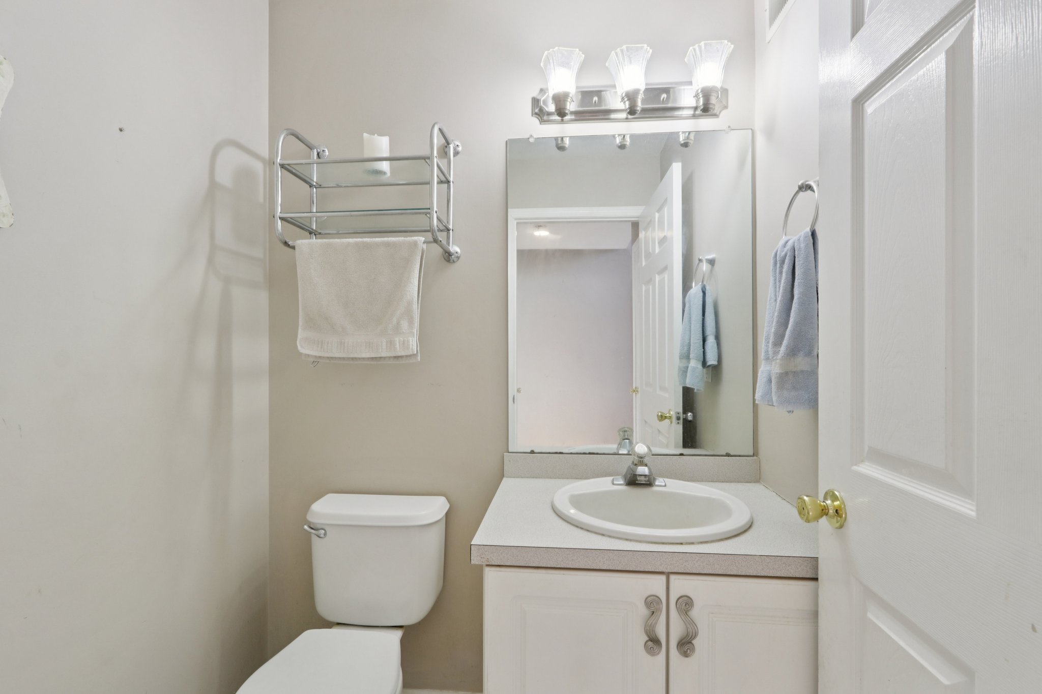 Compass Rd-S2103-024.jpg