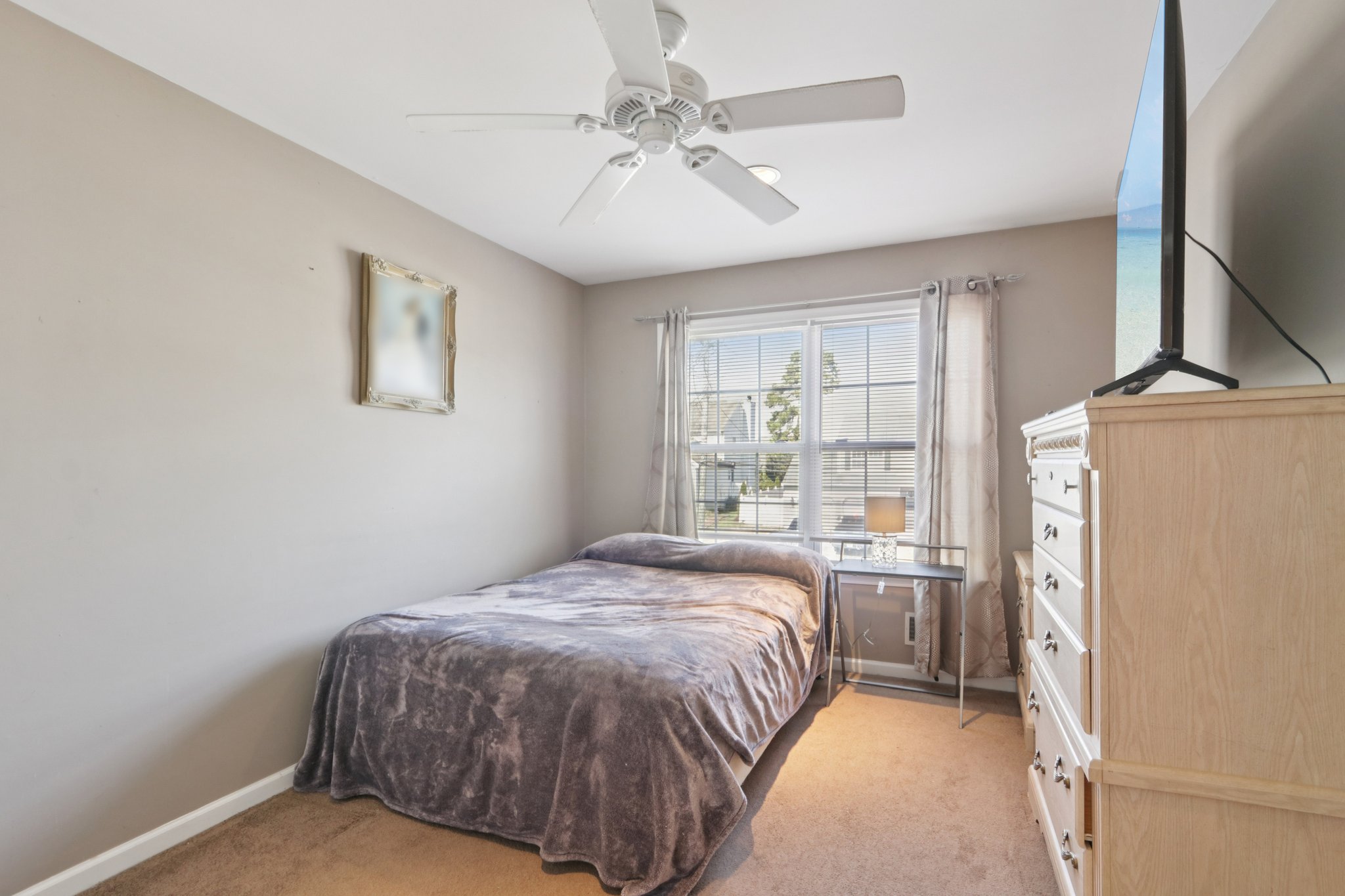 Compass Rd-S2103-037.jpg