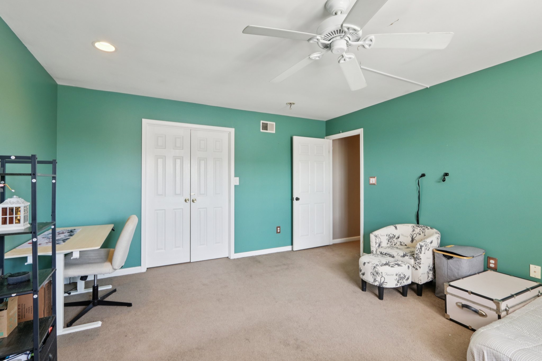 Compass Rd-S2103-042.jpg