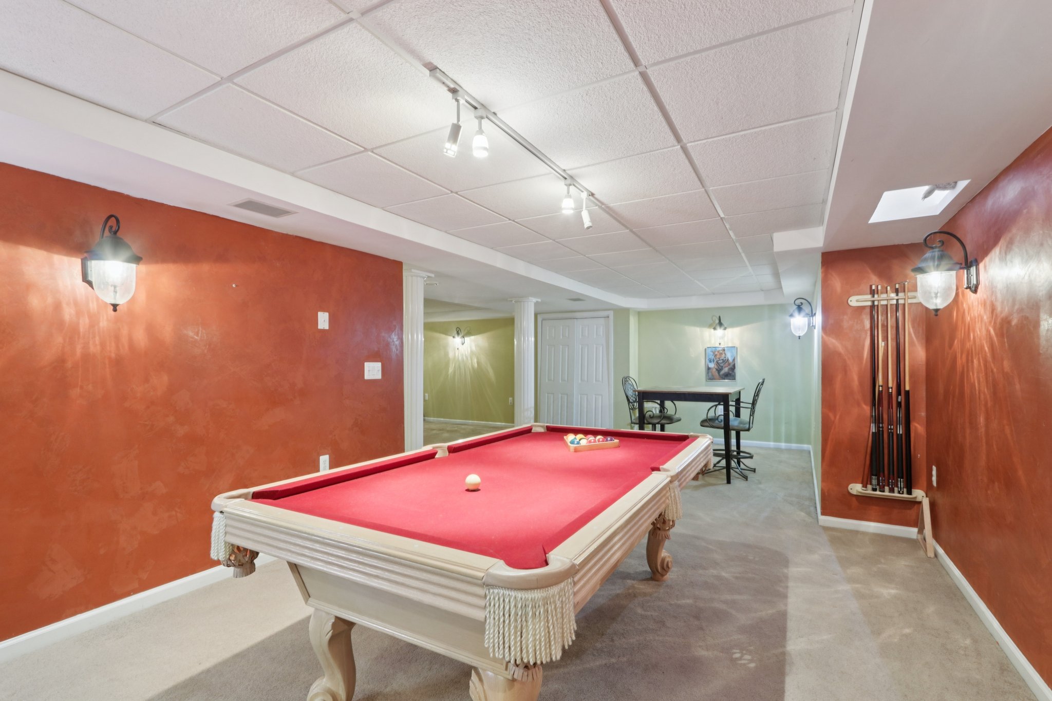 Compass Rd-S2103-048.jpg