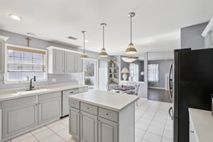 Compass Rd-S2103-018.jpg