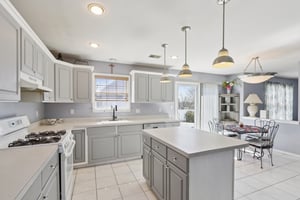 Compass Rd-S2103-020.jpg