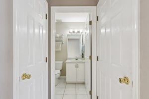 Compass Rd-S2103-023.jpg