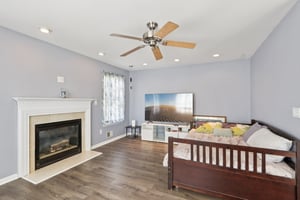 Compass Rd-S2103-027.jpg