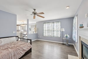 Compass Rd-S2103-029.jpg