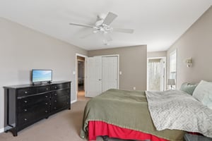 Compass Rd-S2103-033.jpg