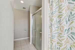 Compass Rd-S2103-036.jpg