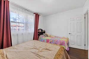  Photo 32