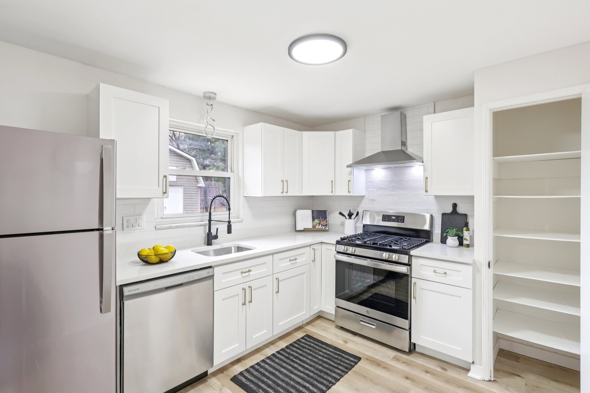 Atkinson Pl-S0503-023.jpg