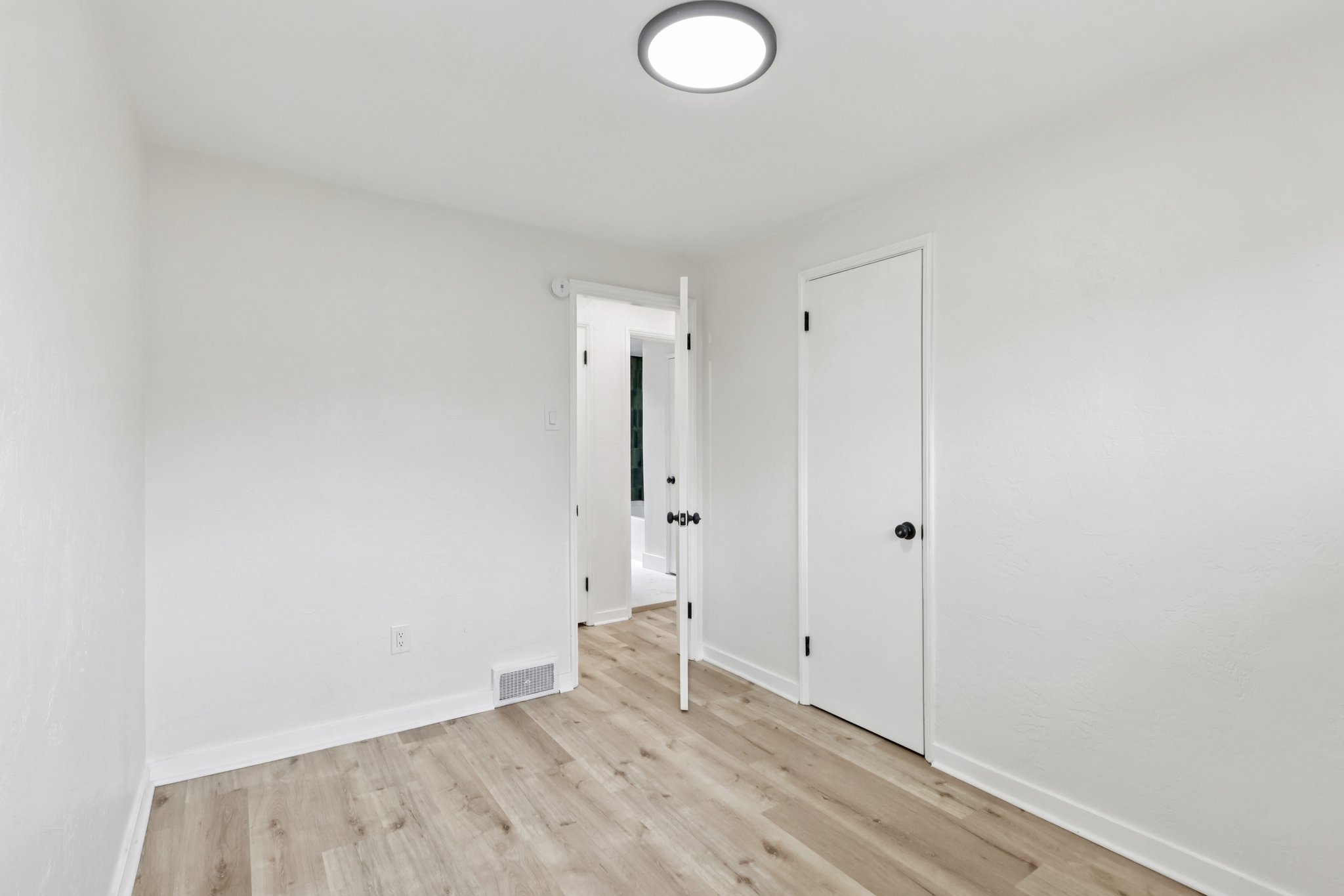 Atkinson Pl-S0503-030.jpg