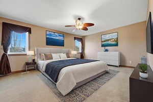 DT6A8453 virtually staged.jpeg