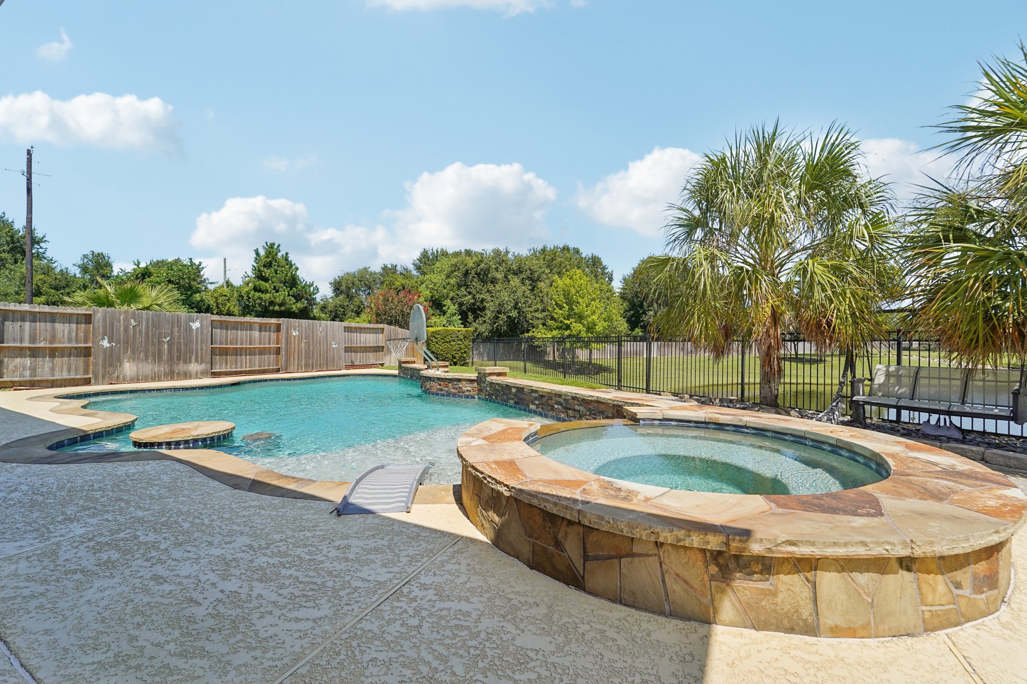 Rend Lake Dr-S1009-036.jpg