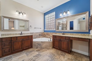 Rend Lake Dr-S1009-022.jpg