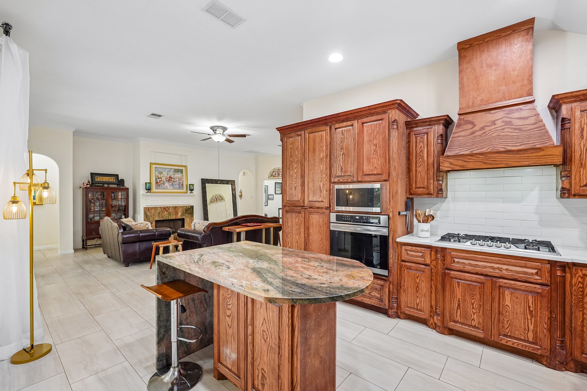 Surreywood-S1206-014.jpg