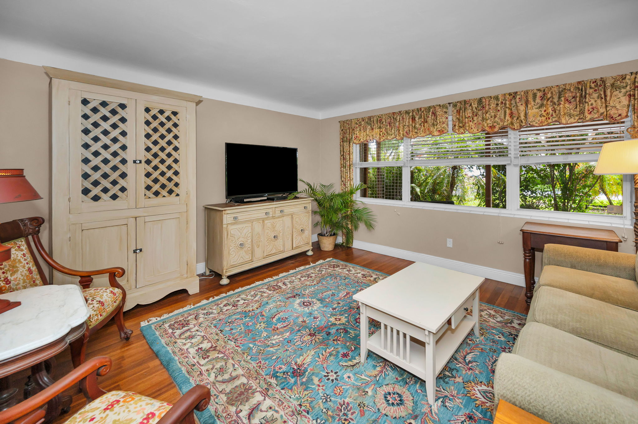 Living Room2