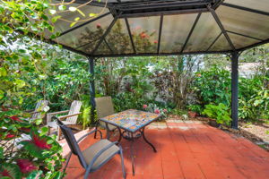 Rear Patio4