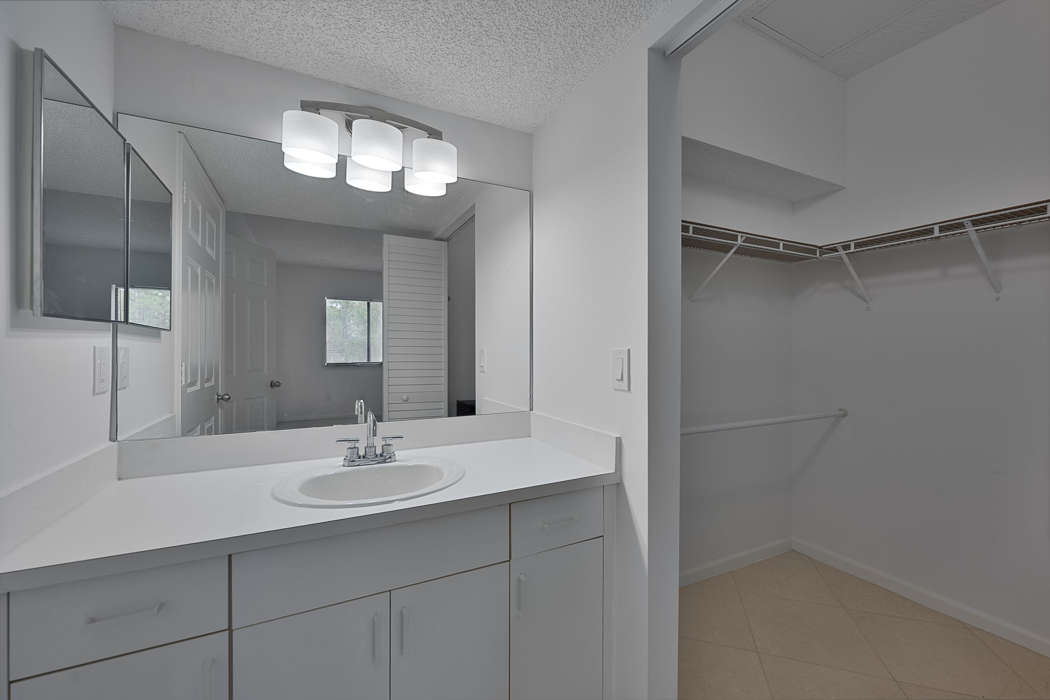 Bedroom Vanity and Closet