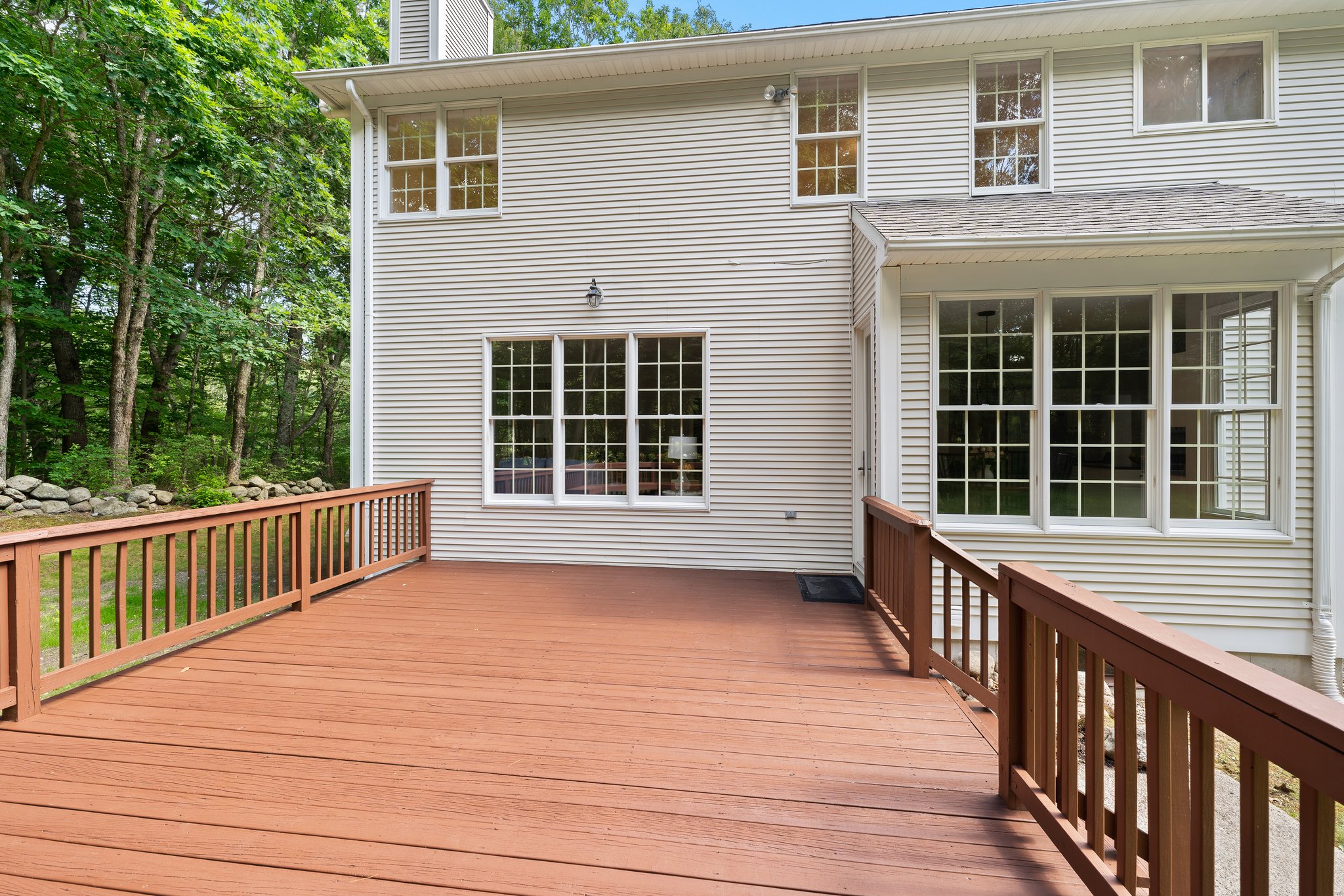 1875 Middle Rd, East Greenwich, RI 02818, USA Photo 8