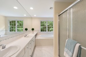 1875 Middle Rd, East Greenwich, RI 02818, USA Photo 33