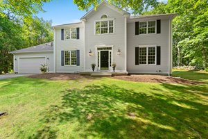 1875 Middle Rd, East Greenwich, RI 02818, USA Photo 1