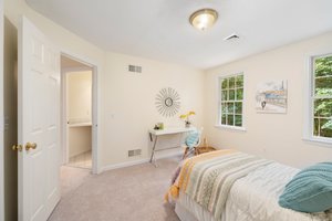 1875 Middle Rd, East Greenwich, RI 02818, USA Photo 38