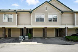  Photo 0