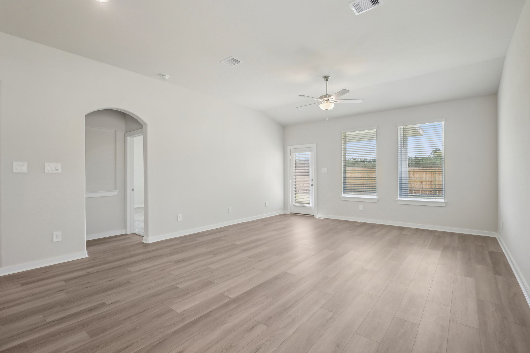 Houston - Landing Meadows - 18772 Bliss Pl, New Caney, TX 77357 - 008