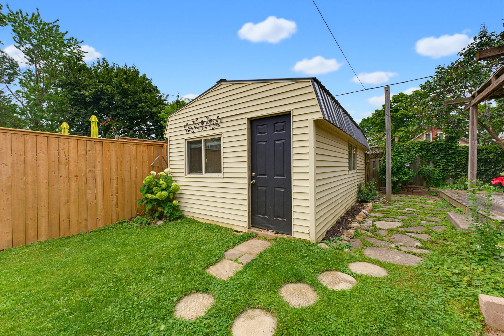  Photo 36