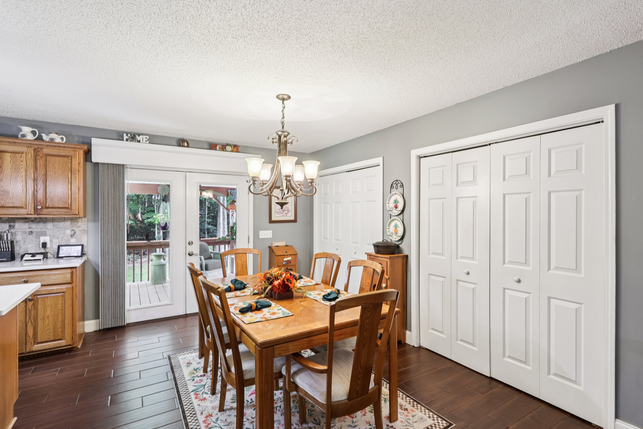 Delwood Court-S2608-015.jpg